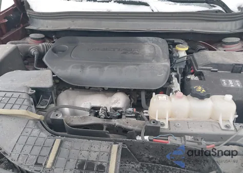 2019 Jeep Cherokee Latitude Plus 4X4 z USA, uszkodzony, nr VIN 1C4PJMLB1KD272049